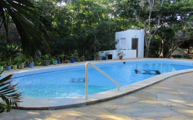 Watamu Beach Cottages B&B