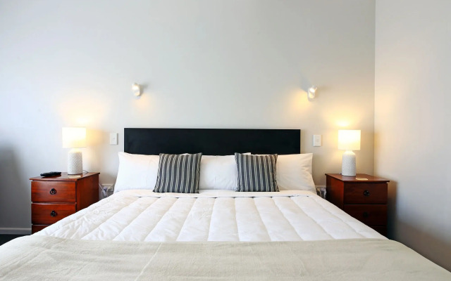 289 Midway Motel