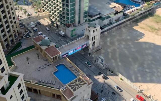 Business Backpackers JBR