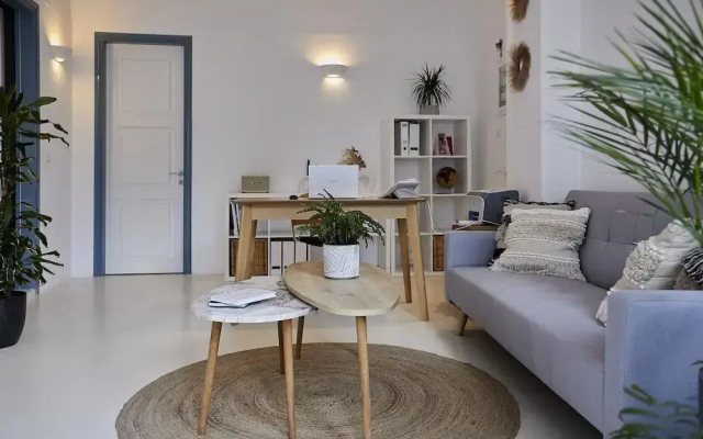 Athiri Santorini Hotel