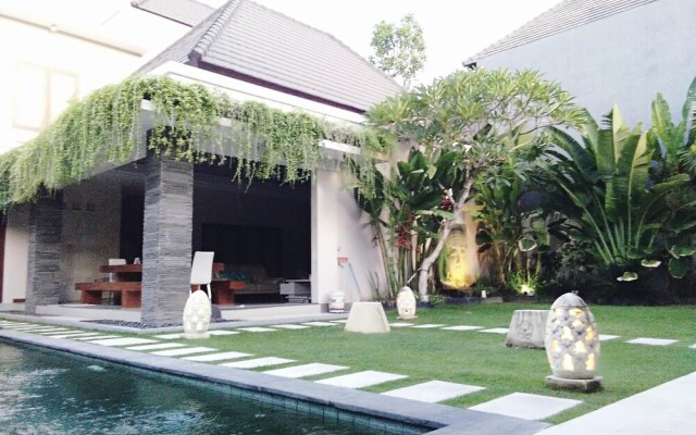 Gathering With 5 Bedroom Center House Villa
