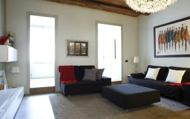 BarcelonaForRent Urban Central Suites