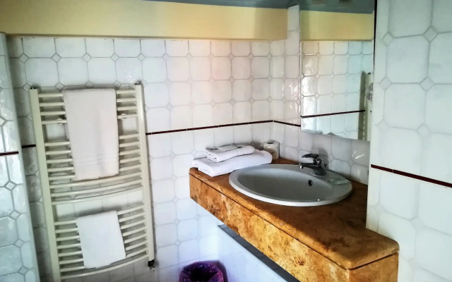 Azzurro Hotel Residence