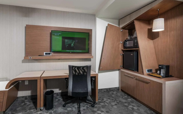 Courtyard by Marriott Boston Littleton