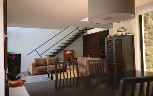 Liiiving in Caminha Oak Tree Chill House