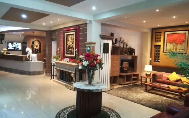 Rizzo Plaza Hotel