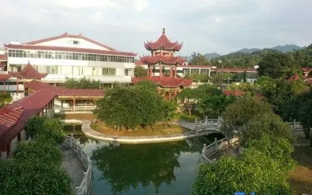 Zhenshan Hotel Resort (Zhaoqing Sihui Zhenshan Tourism Resort Area)