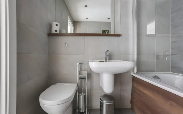Modern 2BR Townhouse with Private Terrace