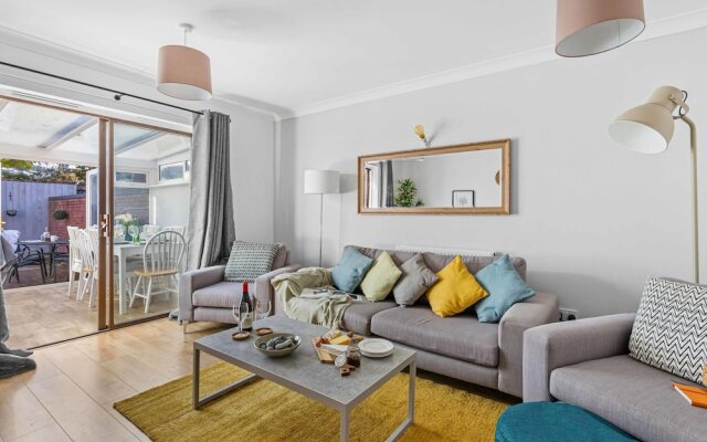 Chandlers Walk Modern Comfy Family Home in Exeter