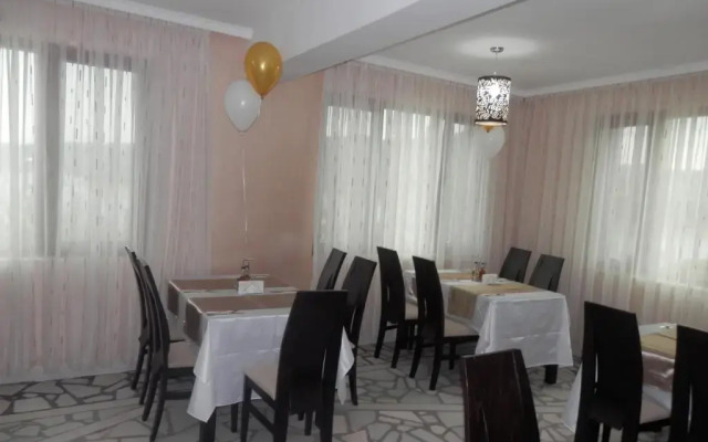 Family hotel Borovitsa