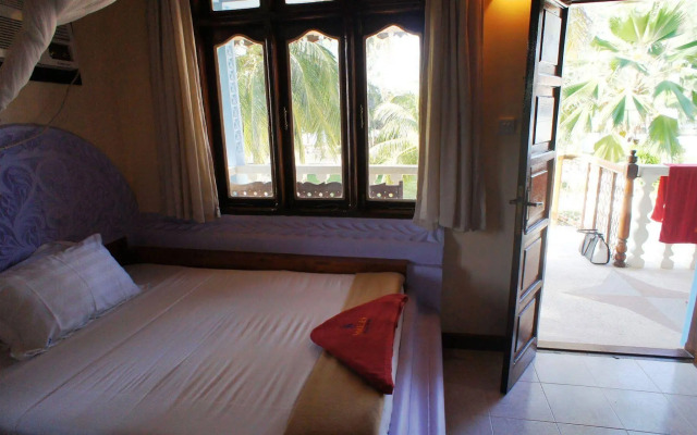 Smiles Beach Hotel