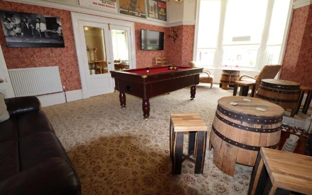 Raincliffe Hotel