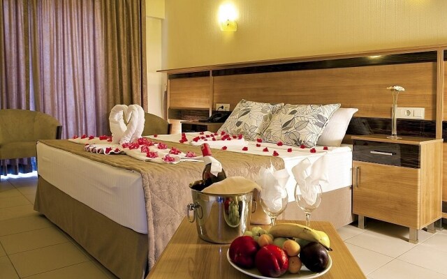 Grand Sahins Gumuldur Resort
