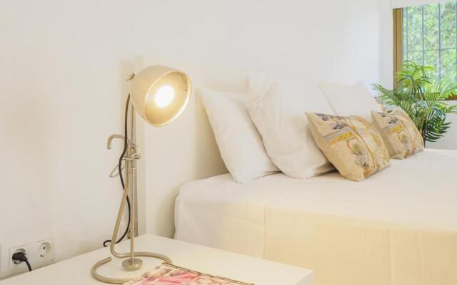 Cubo's Beach House Comfy Sun