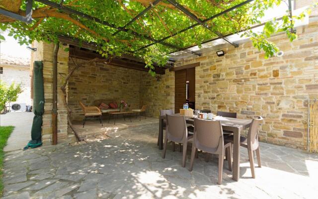 Quiet property set in a genuine context between nature and culture.-CASA PARIS
