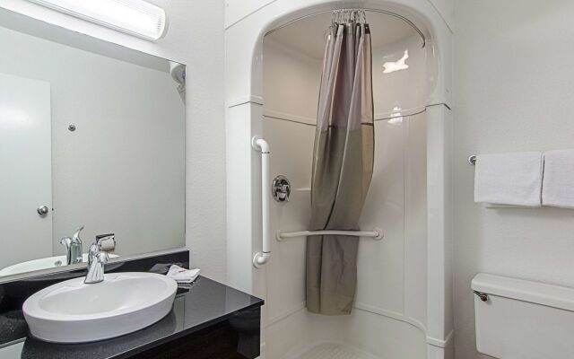 Days Inn by Wyndham Rock Springs