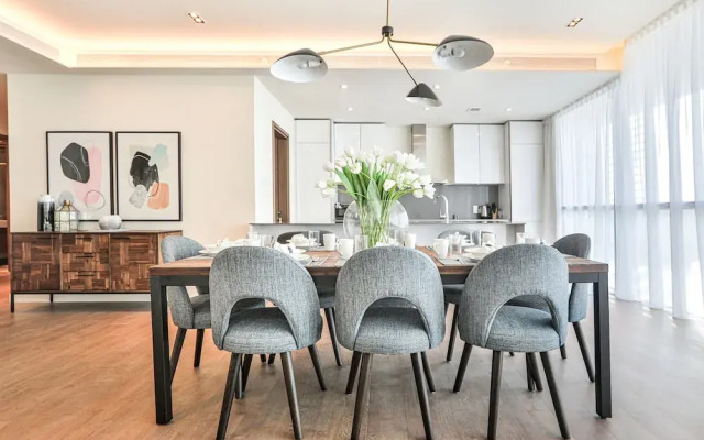 Driven Holiday Homes - City Walk 11B