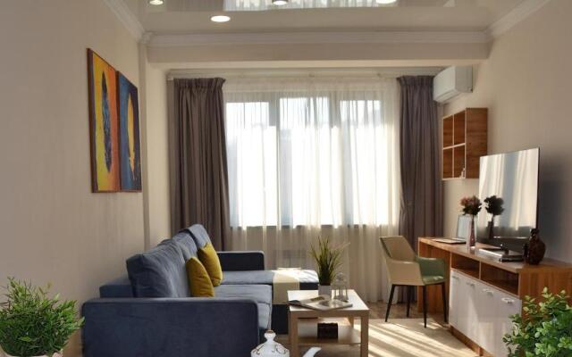 Ujutnaja 2-komnatnaja kvartira v tsentre g. Almaty