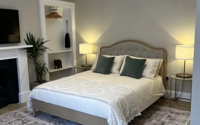 No. Ten Guesthouse