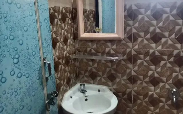Shine Inn 2 by OYO Rooms