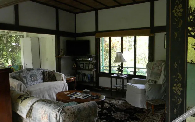 Maureen's Bed & Breakfast