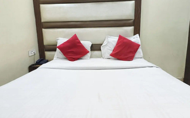 Hotel Spot Inn Paharganj Near New Delhi Railway Station