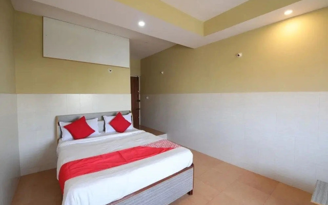 Varadashree Comforts By OYO Rooms