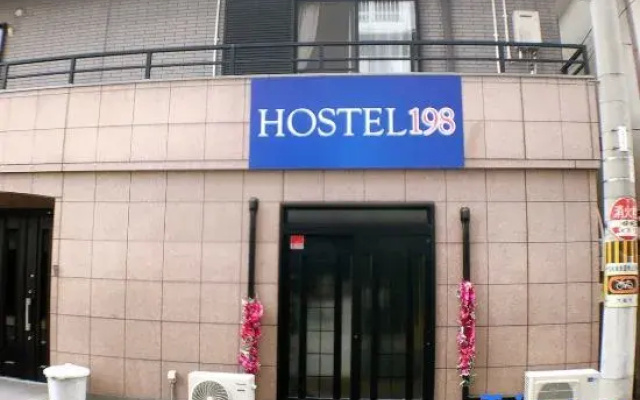 Hostel198