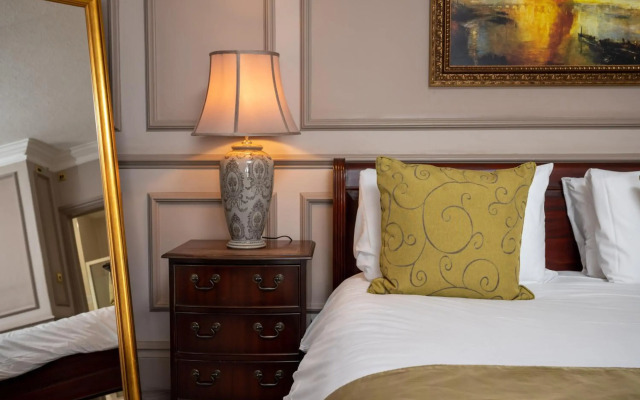 The Cedars Inn by Greene King Inns