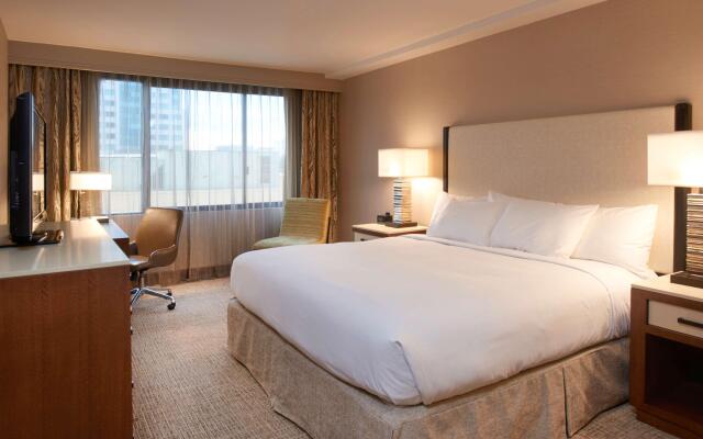 DoubleTree by Hilton Fresno Convention Center