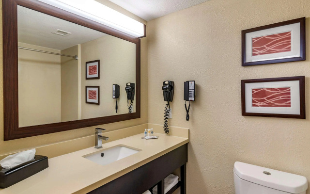 Comfort Inn & Suites