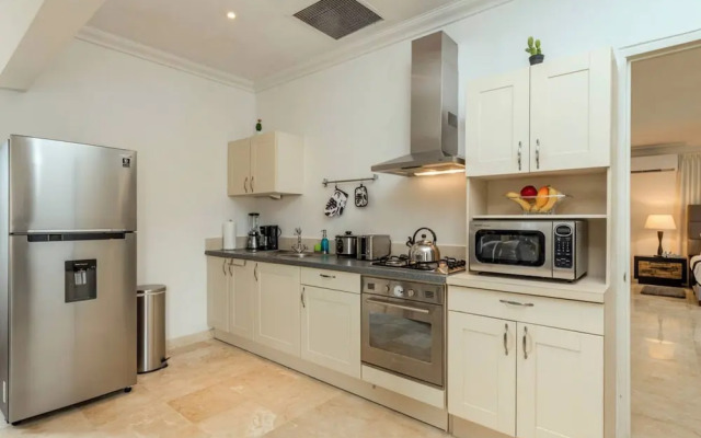 NEW Premium Luxury 2BR 3BA Pool House