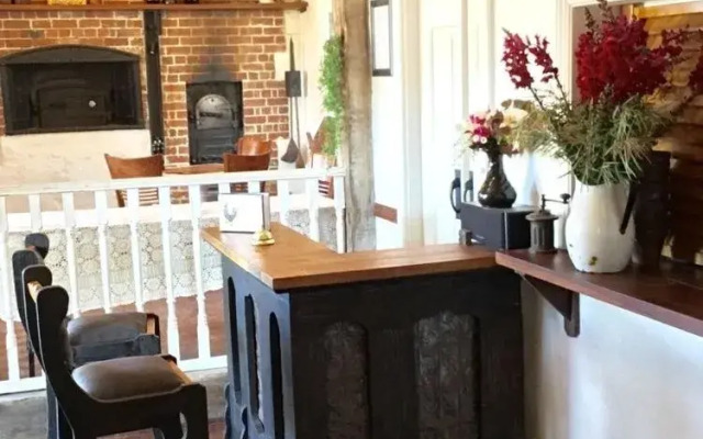 Bakehouse '38 Restaurant & Guesthouse