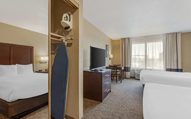 Comfort Inn Lathrop - Stockton Airport