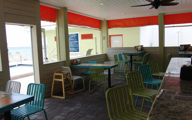 Sailport Waterfront Suites