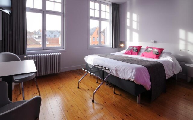 hotelImage