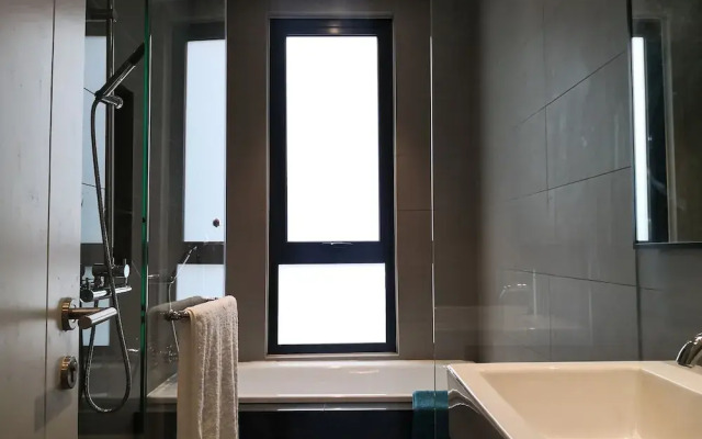 MU Vista – 360 Skypool Superior Suite