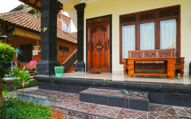 Puji Bungalow & Hostel
