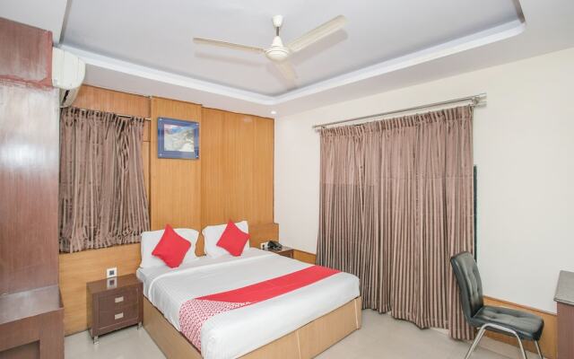 OYO 14204 Regal Residency