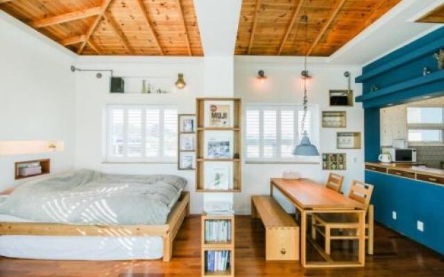 Hoclack Rooftop Moonlight