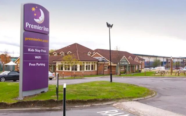 Premier Inn Warrington (A49, M62 J9)