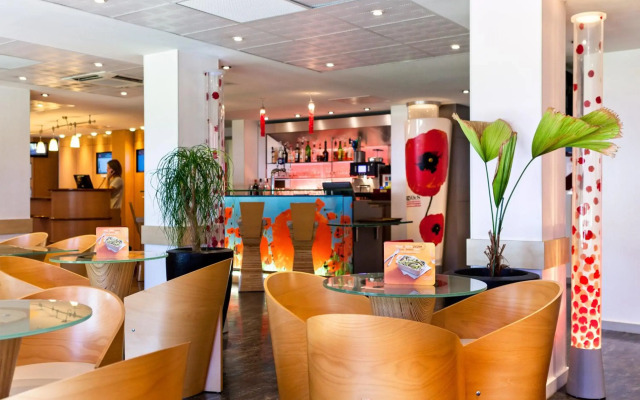 ibis Lyon Est Bron