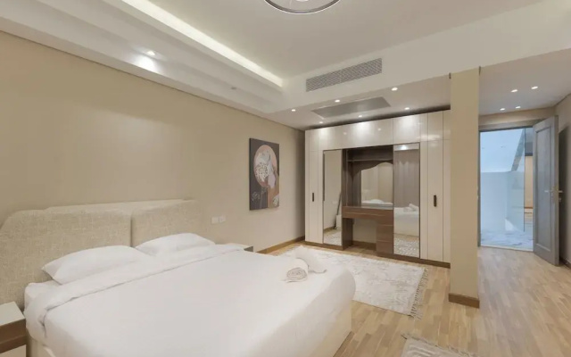 ALSAWAH Spacious Family Villa in Palm Hills Sheikh Zayed