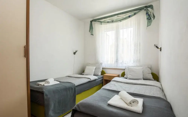 Stunning Home in Privlaka With Wifi and 2 Bedrooms