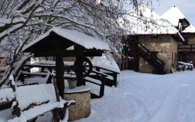 Ethno Village Babici And Hotel Rostovo