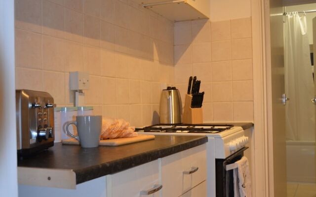 People Boxes Apartments - 74 Highbury