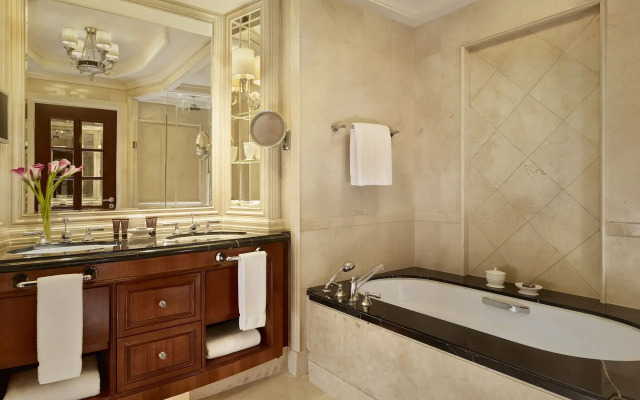 The Ritz-Carlton, Guangzhou