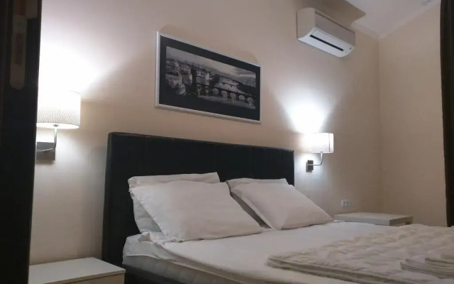 Super Central Luxury Apartments