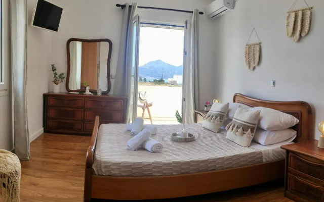 Theasis Apartments