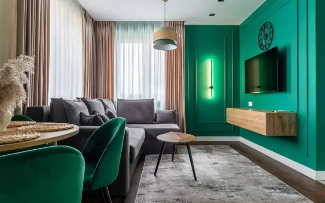 Посутки на Приморской 31